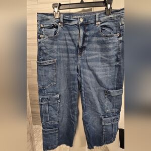 AE Jean Capris